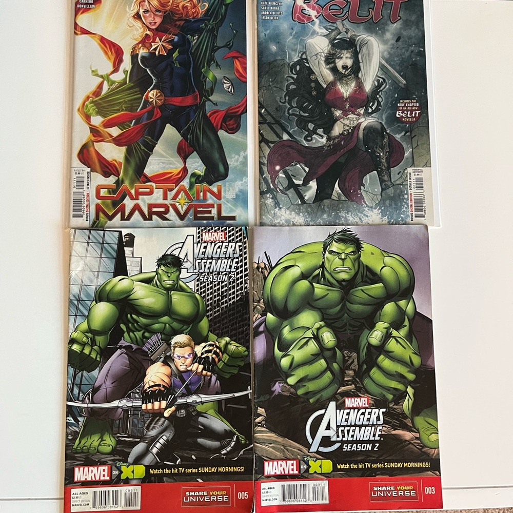 4x Marvel Comics Captain Marvel Avengers Assemble Hulk Age of Conan